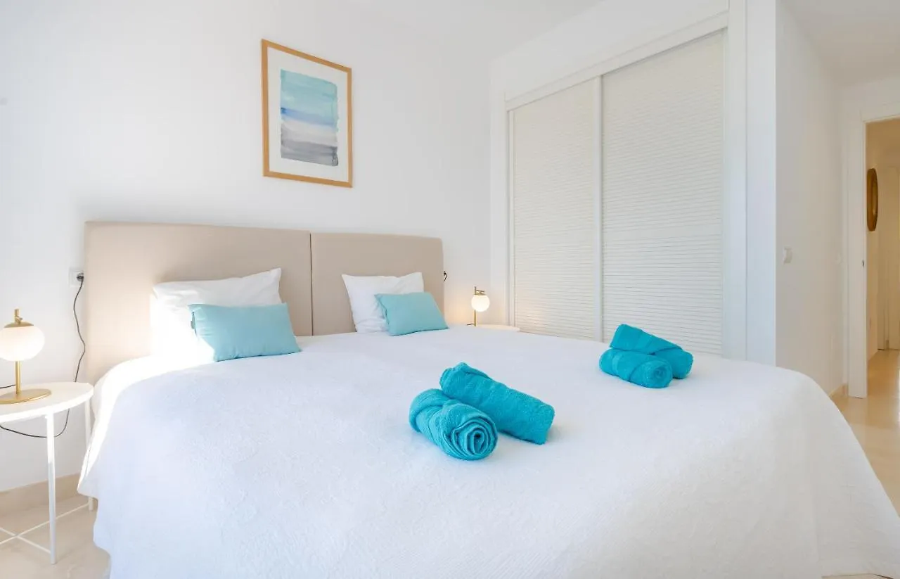 Apartment Los Robles Panoramique Views Benahavis Spain